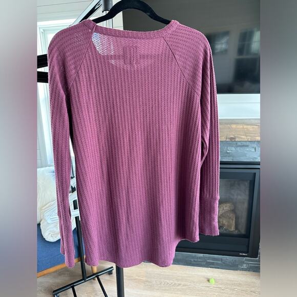 CHASER Large Mulberry Wine Maroon Waffle Knit Button Cuff Thermal Layering Top - Picture 4 of 8